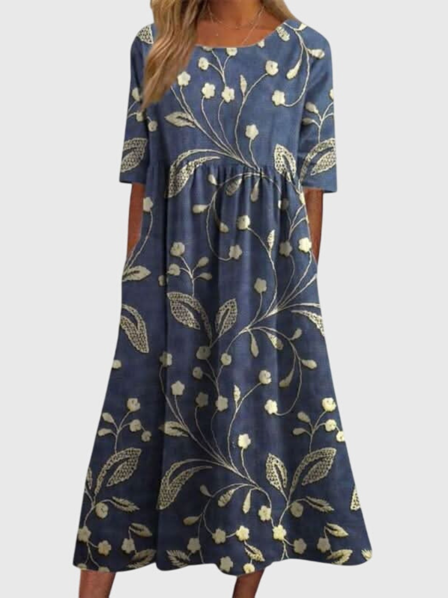 Djala | Flattering Dress